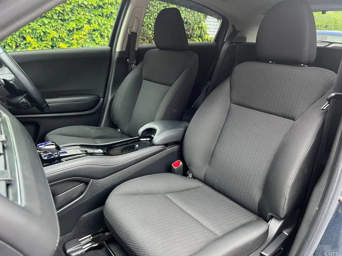 Honda Vezel SUV, Petrol Hybrid, 2017, Blue