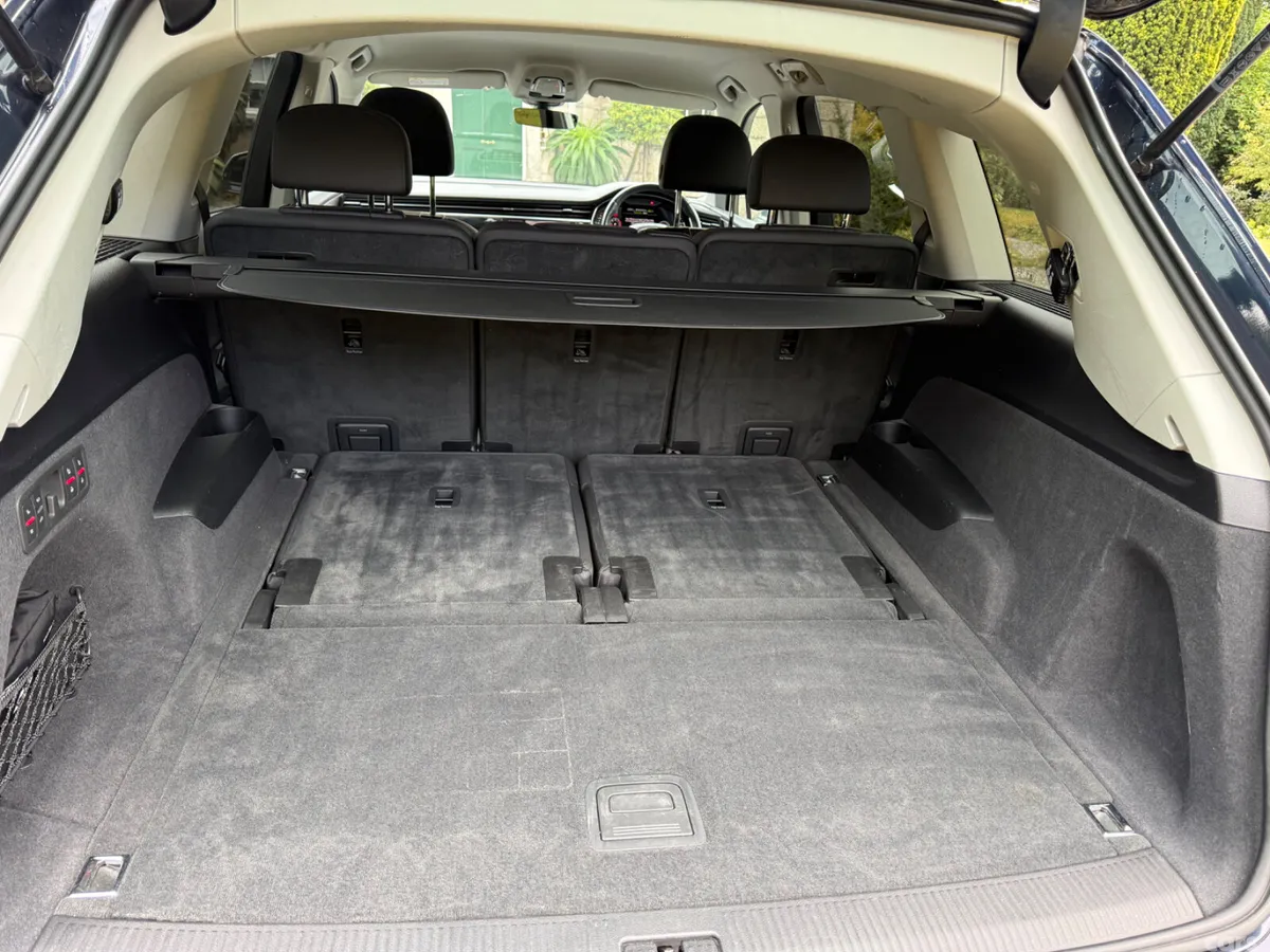 Audi Q7 SUV, Diesel Hybrid, 2023, Blue
