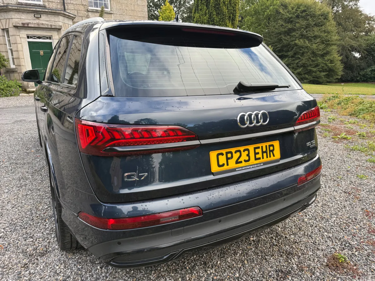 Audi Q7 SUV, Diesel Hybrid, 2023, Blue