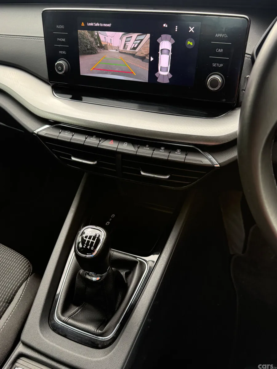 Skoda Octavia Saloon, Diesel, 2023, Grey