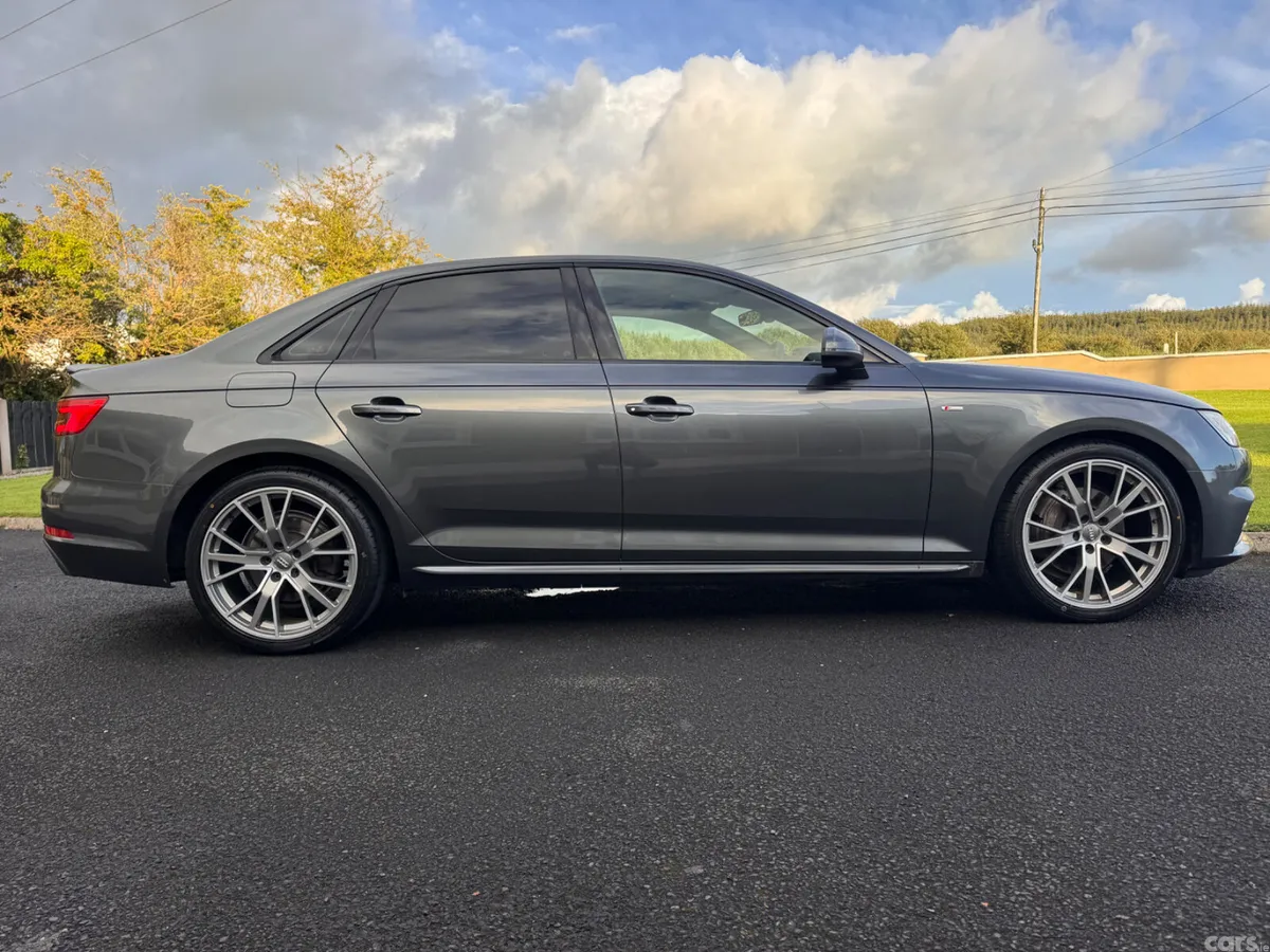 Audi A4 Saloon, Diesel, 2016, Grey