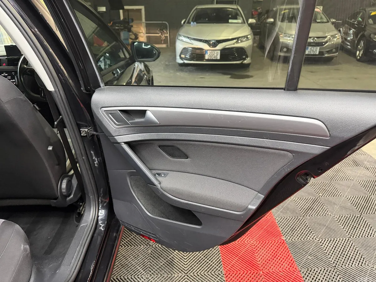 Volkswagen Golf Hatchback, Petrol, 2014, Black