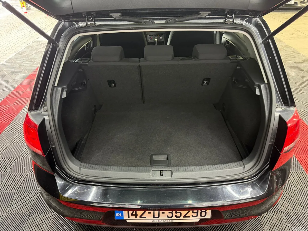Volkswagen Golf Hatchback, Petrol, 2014, Black
