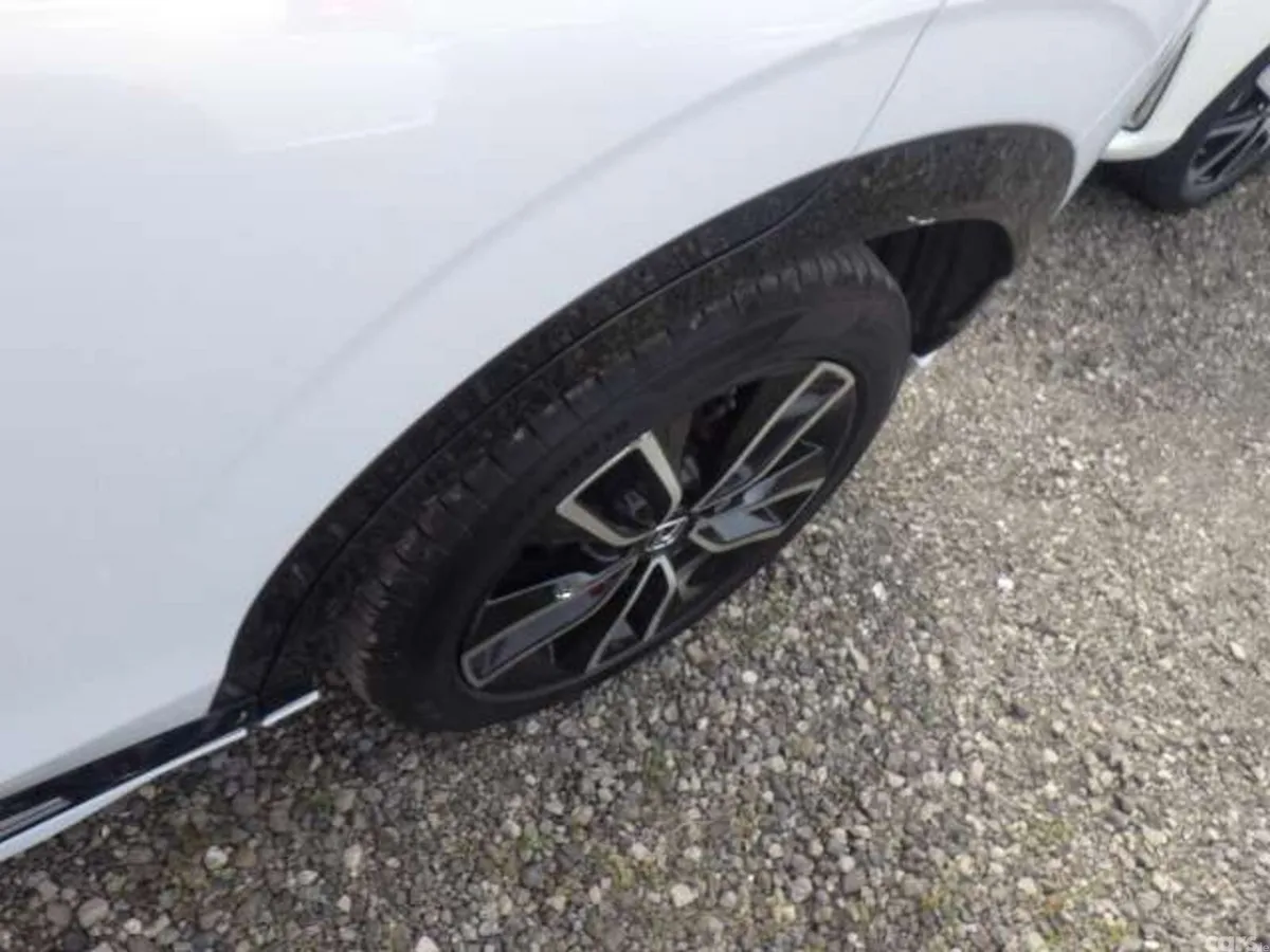 Honda Vezel SUV, Petrol Hybrid, 2022, White