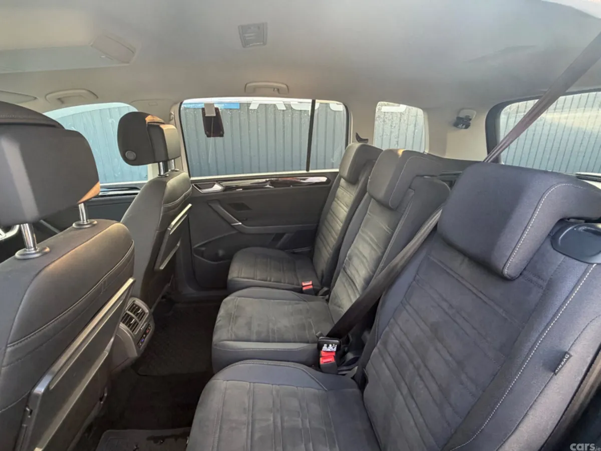 Volkswagen Touran MPV, Petrol, 2018, White