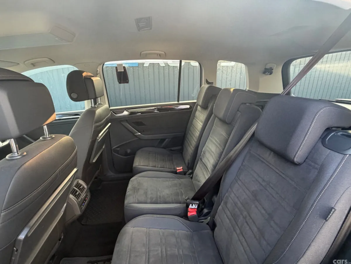 Volkswagen Touran MPV, Petrol, 2018, White