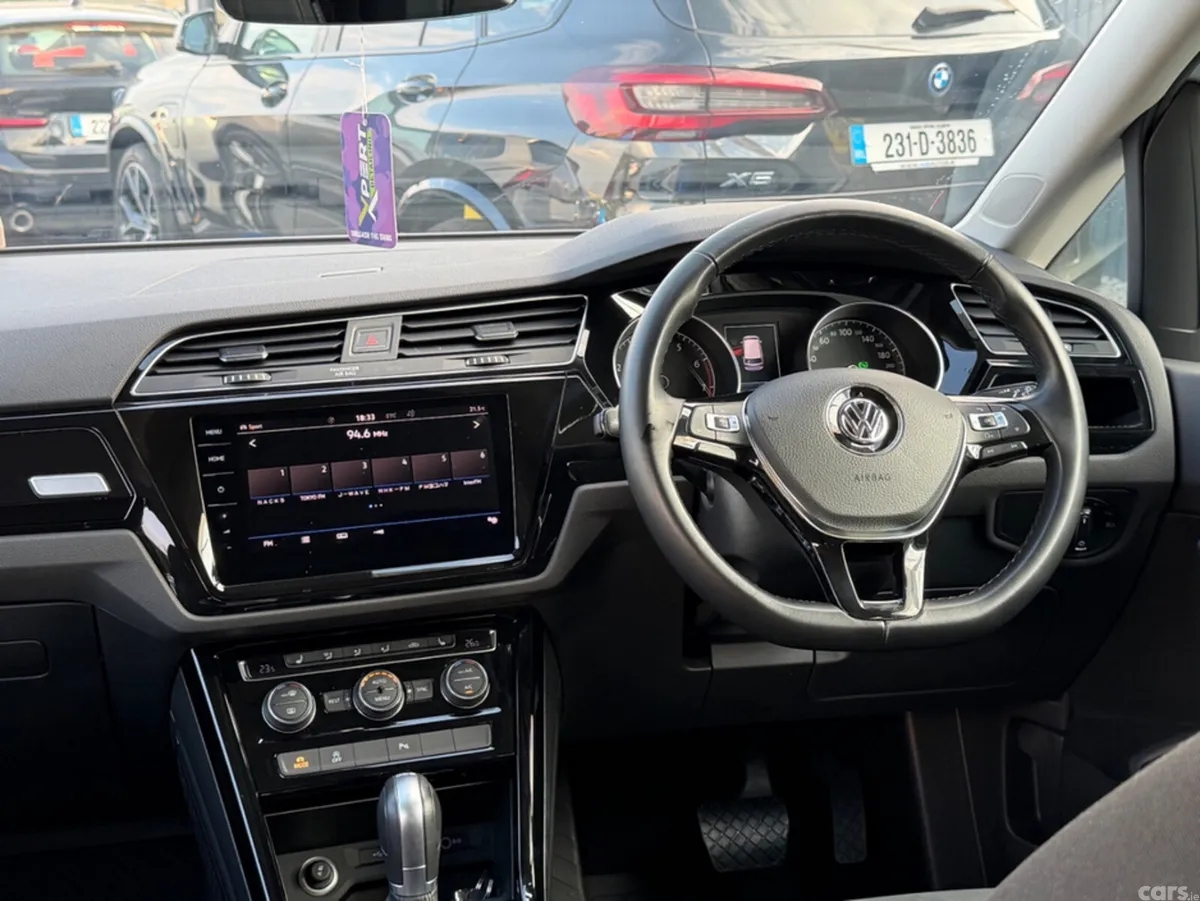 Volkswagen Touran MPV, Petrol, 2018, White