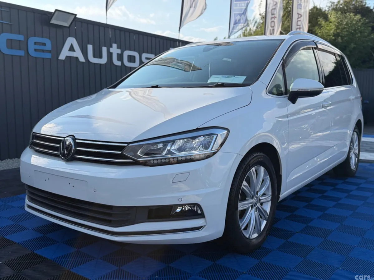 Volkswagen Touran MPV, Petrol, 2018, White
