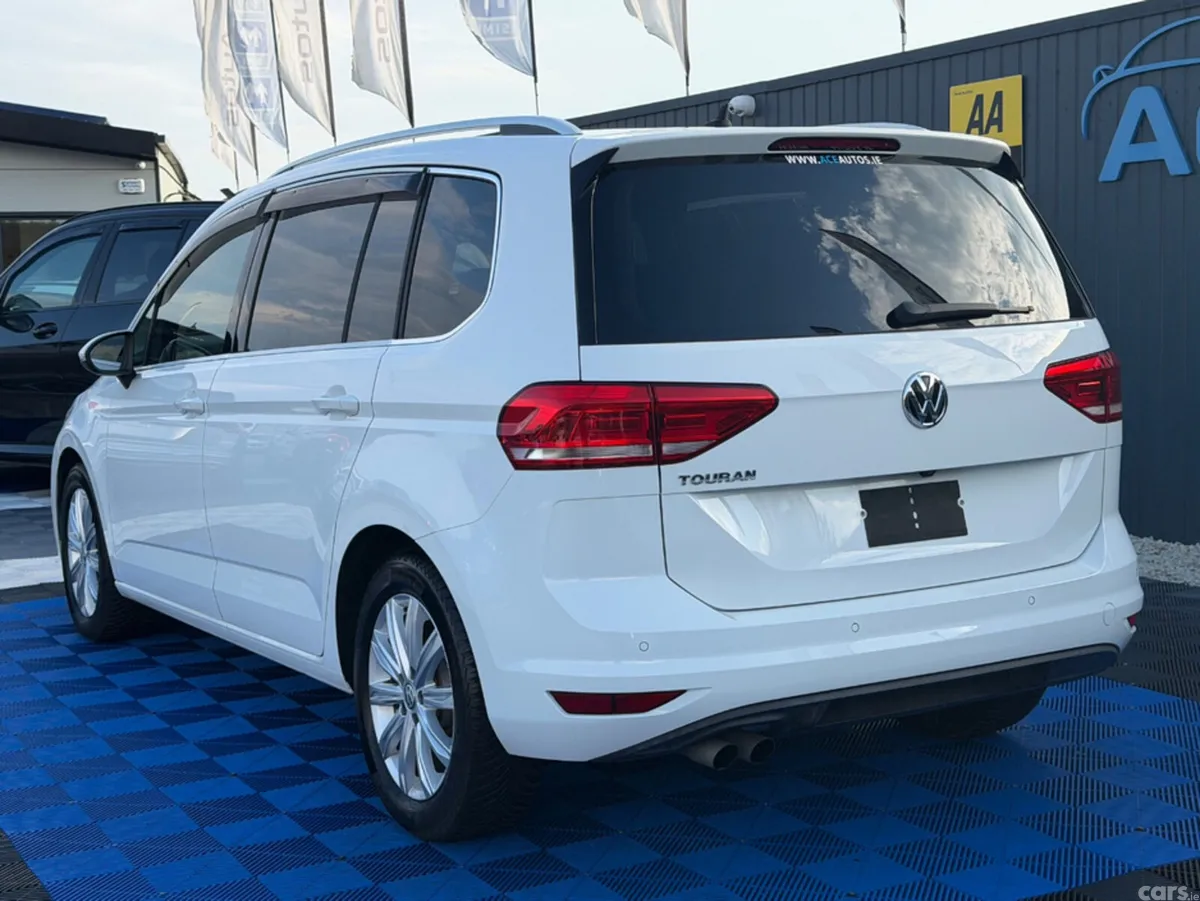 Volkswagen Touran MPV, Petrol, 2018, White