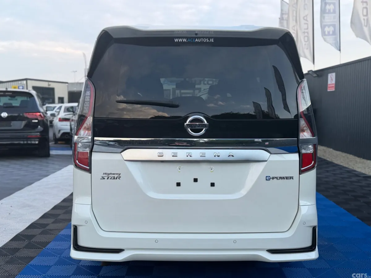 Nissan Serena MPV, Petrol Hybrid, 2021, White