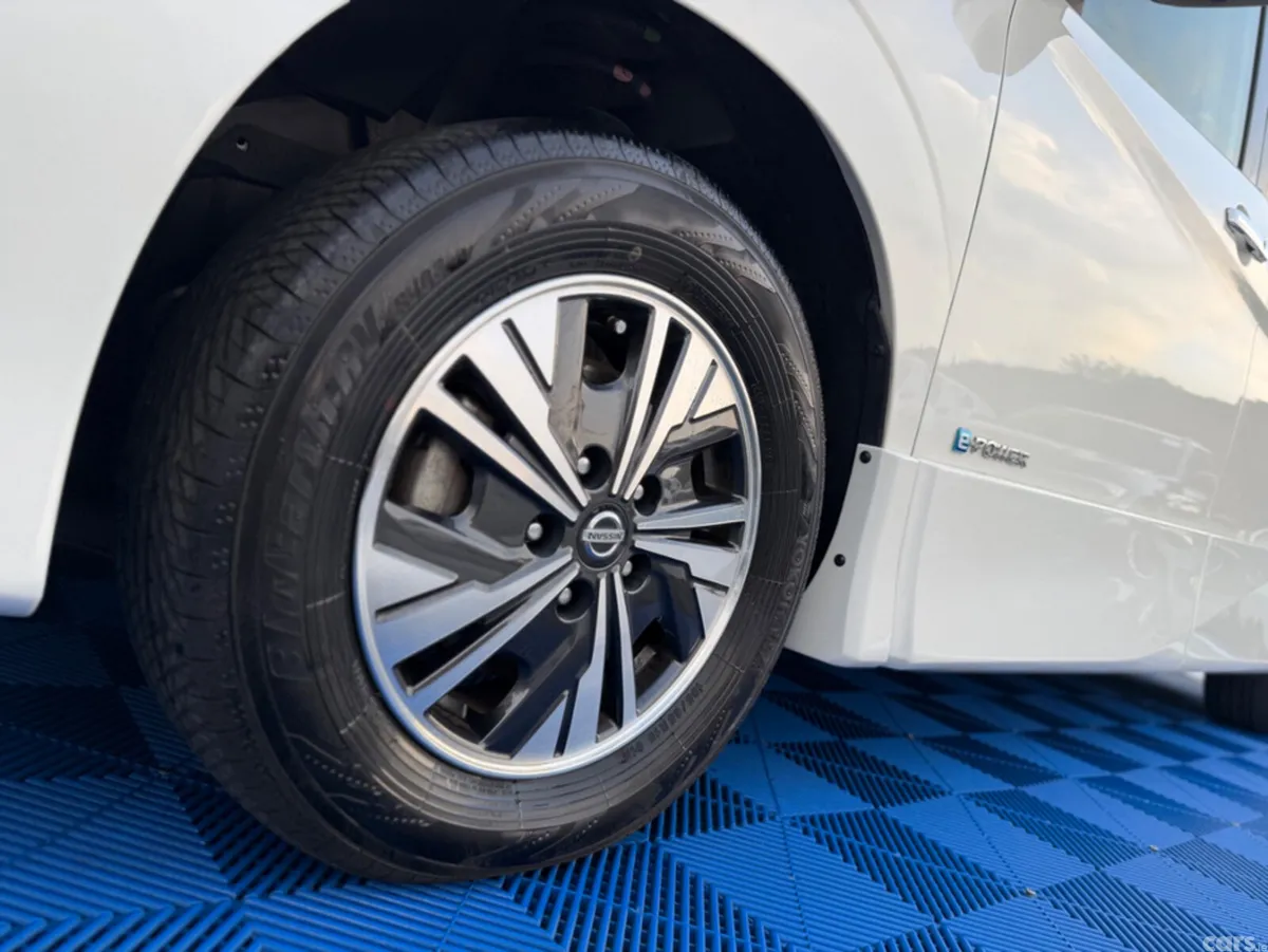 Nissan Serena MPV, Petrol Hybrid, 2021, White