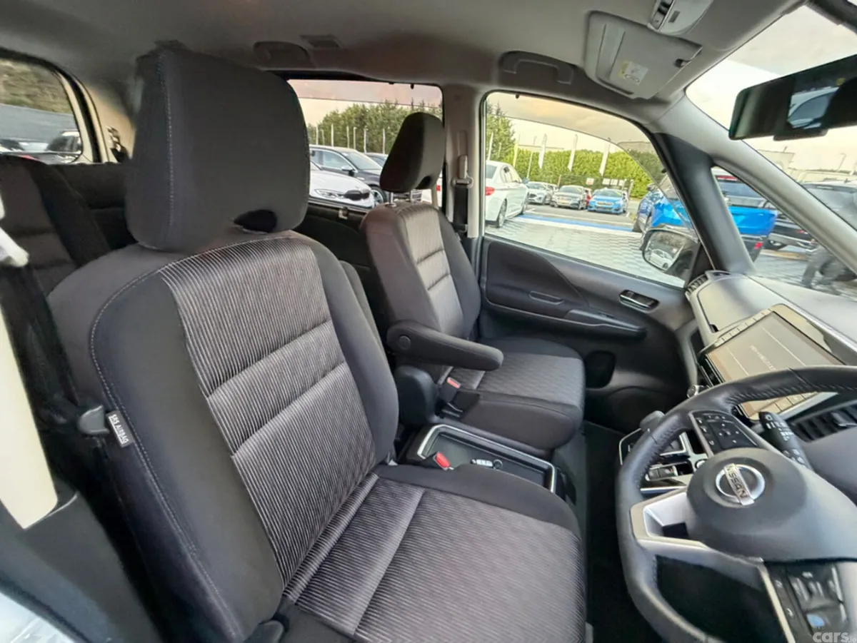 Nissan Serena MPV, Petrol Hybrid, 2021, White
