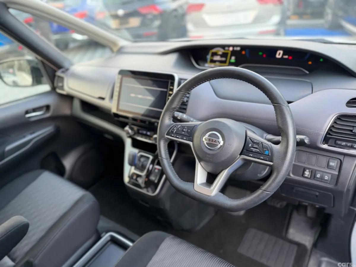 Nissan Serena MPV, Petrol Hybrid, 2021, White
