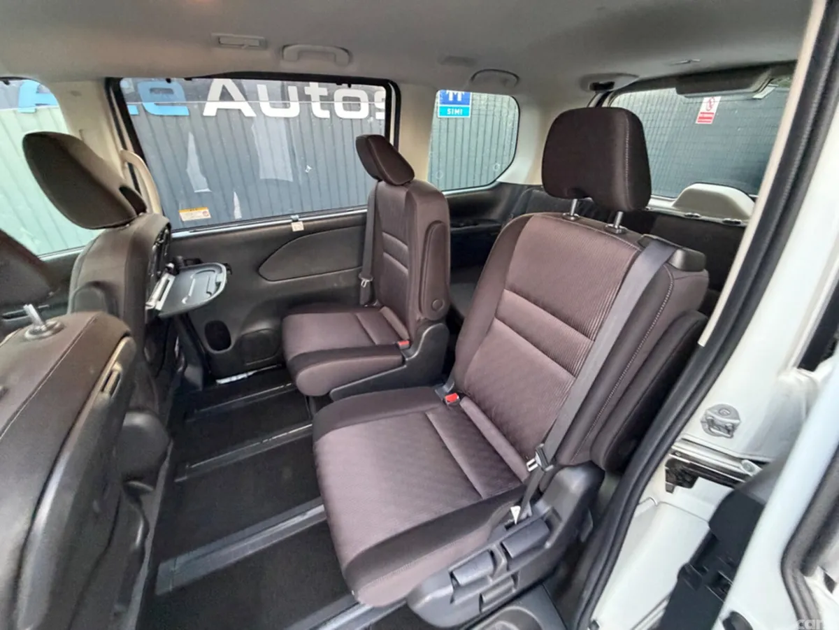 Nissan Serena MPV, Petrol Hybrid, 2021, White