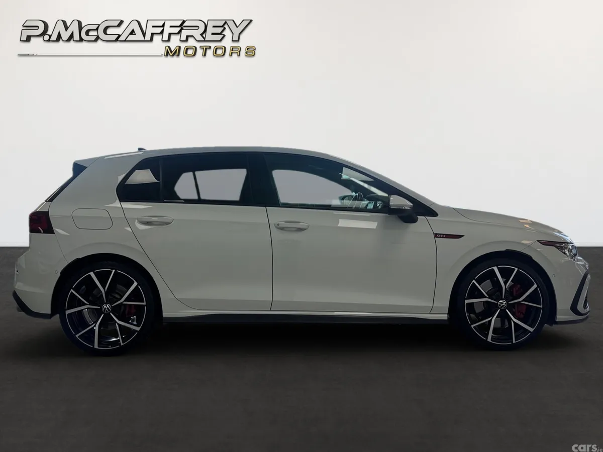 Volkswagen Golf Hatchback, Petrol, 2022, White
