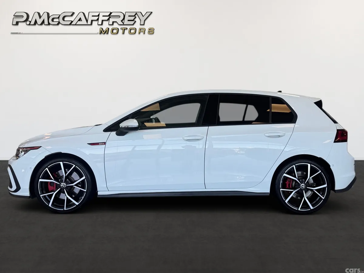 Volkswagen Golf Hatchback, Petrol, 2022, White