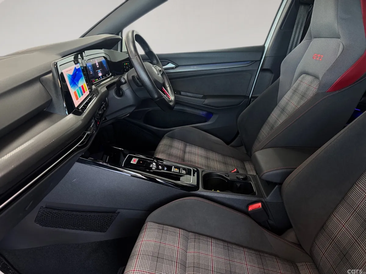Volkswagen Golf Hatchback, Petrol, 2022, White