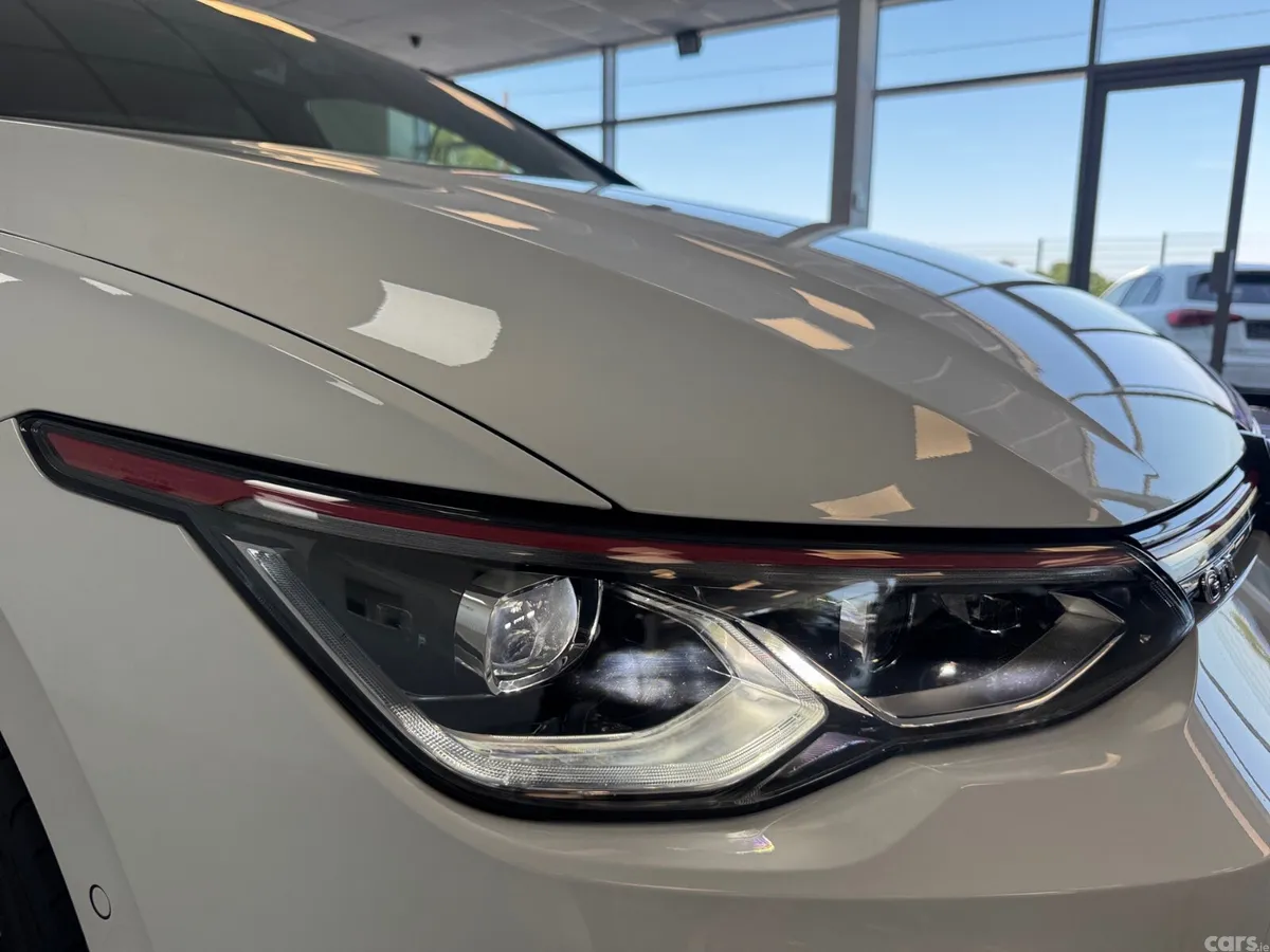 Volkswagen Golf Hatchback, Petrol, 2022, White