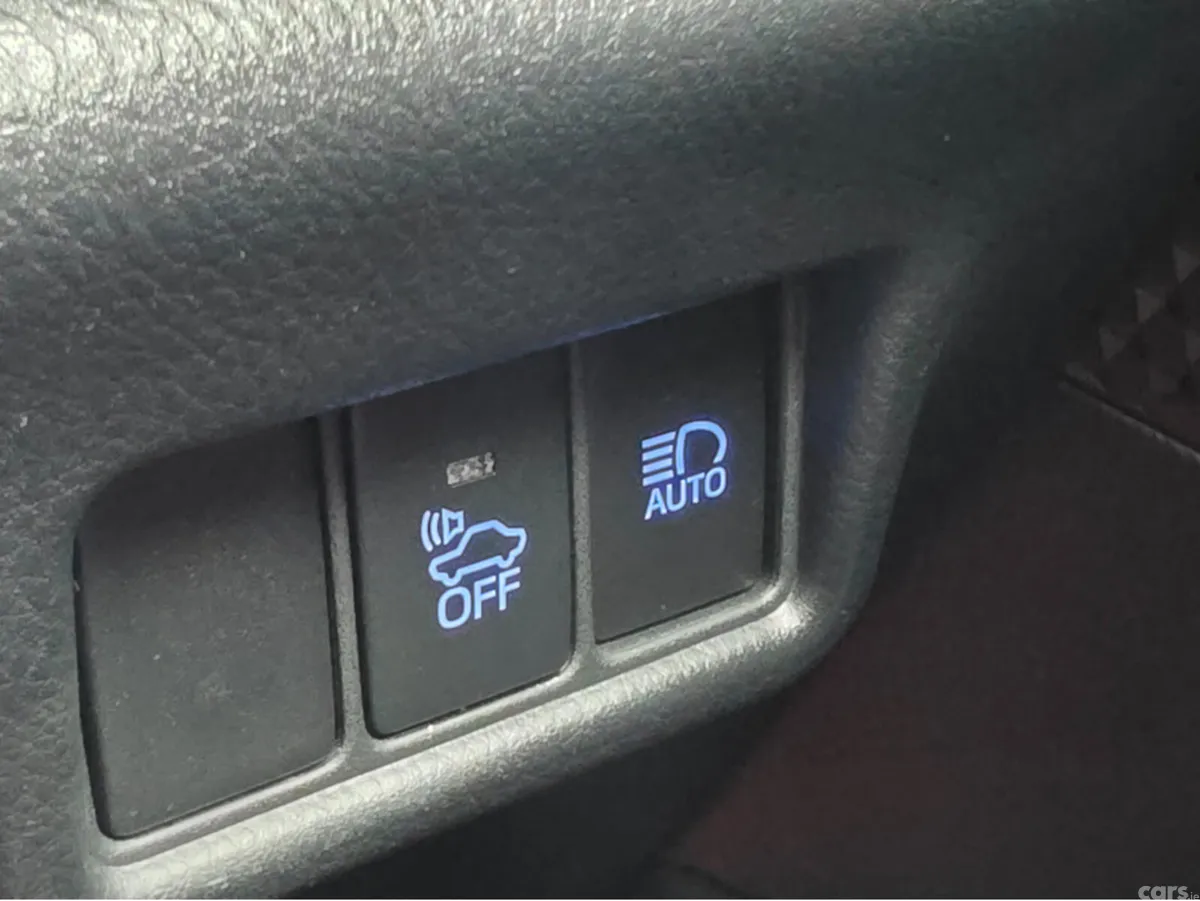 Toyota C-HR MPV, Petrol Hybrid, 2017, White