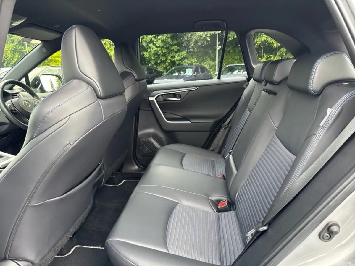Toyota RAV4 SUV, Petrol Hybrid, 2025, Grey