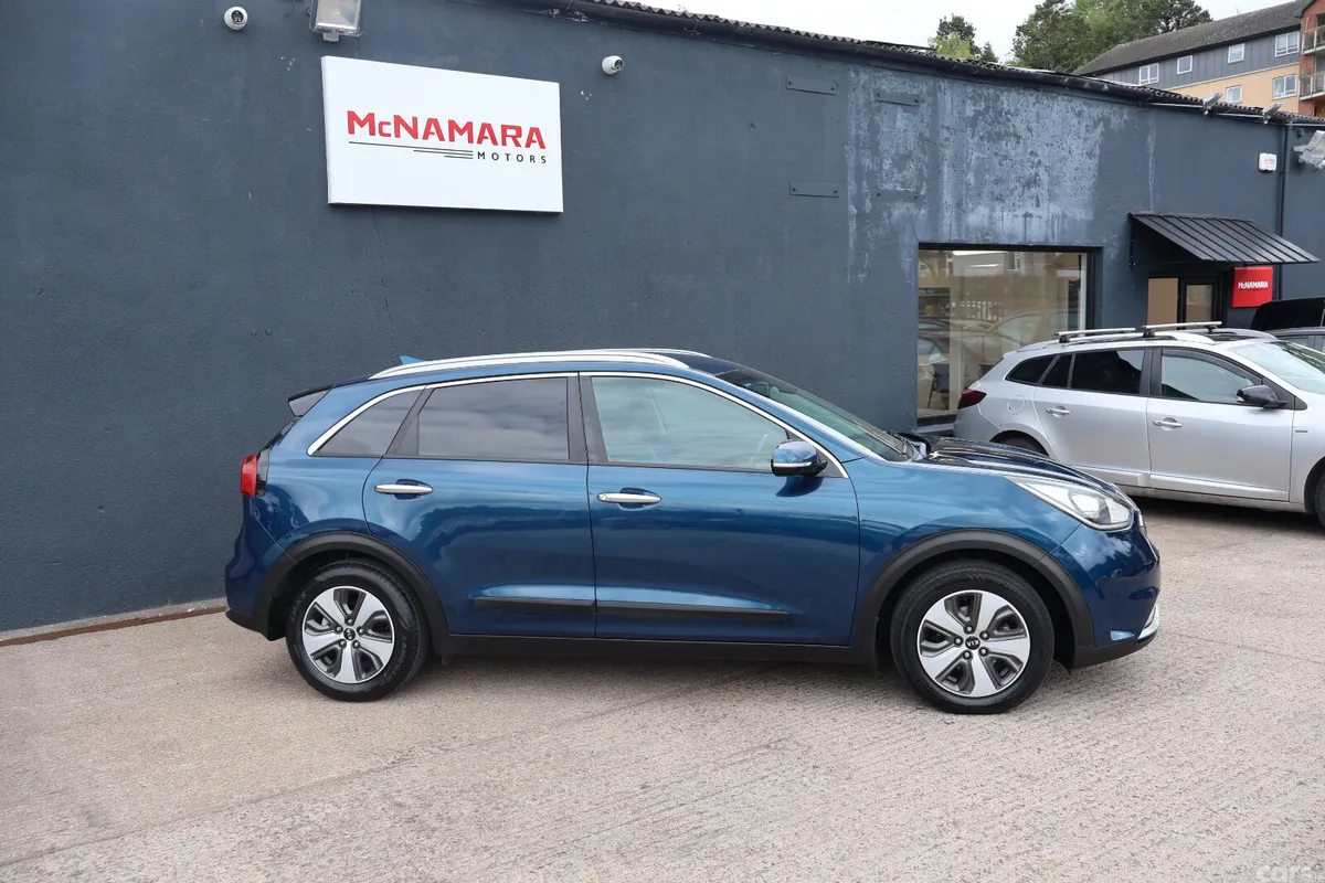 Kia Niro SUV, Petrol Hybrid, 2017, Blue