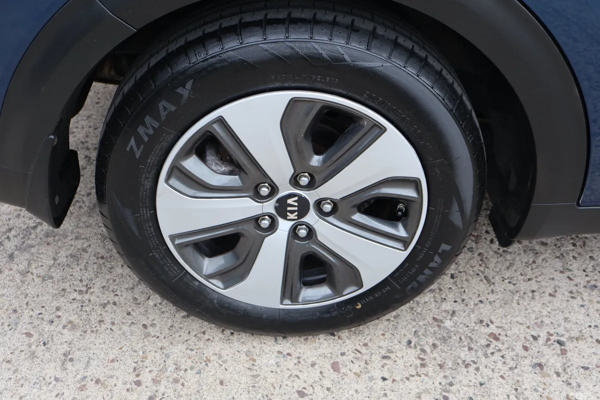 Kia Niro SUV, Petrol Hybrid, 2017, Blue