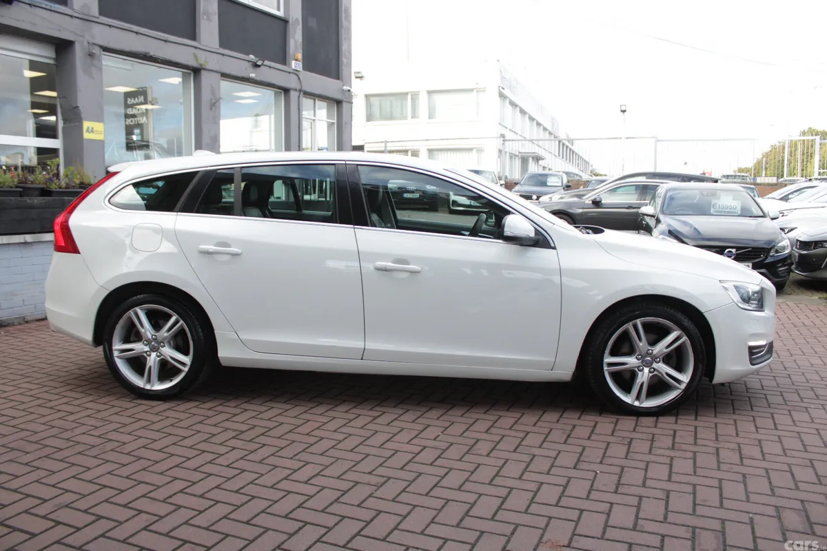 Volvo V60 Estate, Diesel, 2018, White