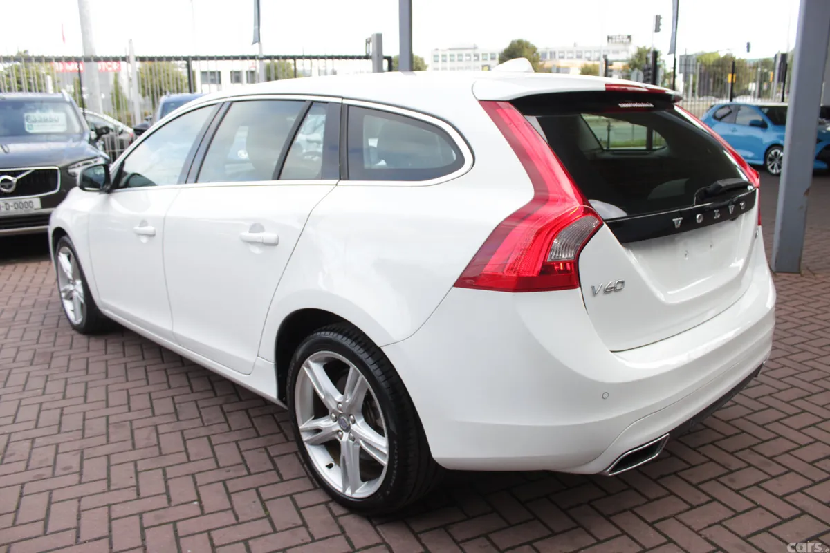 Volvo V60 Estate, Diesel, 2018, White