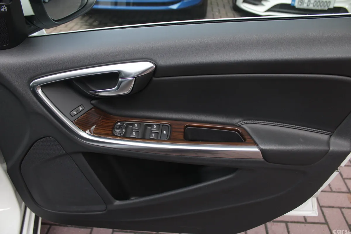 Volvo V60 Estate, Diesel, 2018, White