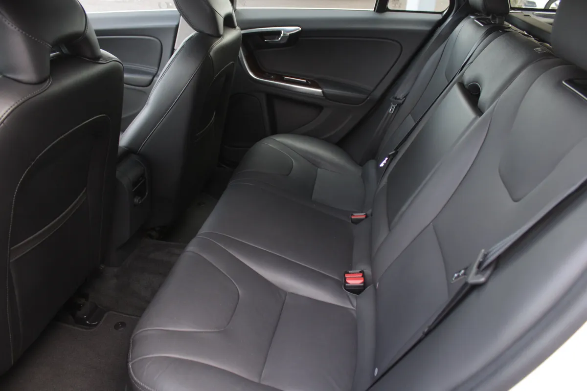 Volvo V60 Estate, Diesel, 2018, White