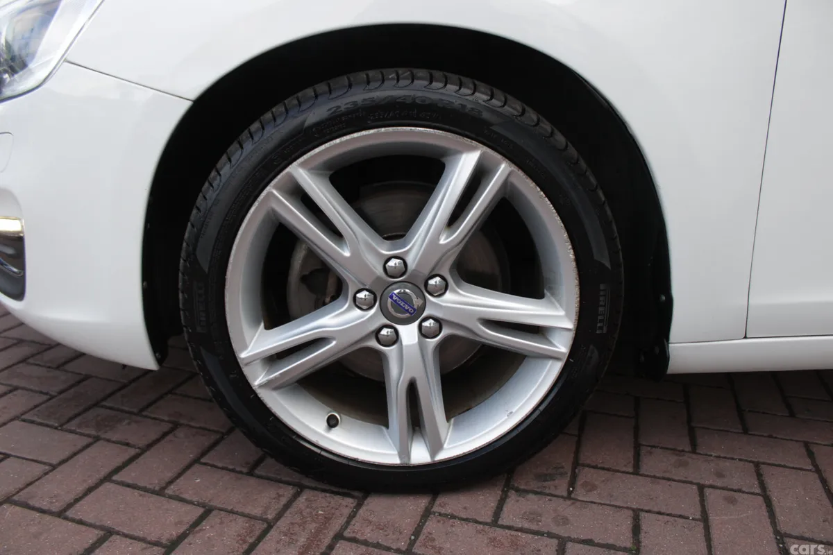 Volvo V60 Estate, Diesel, 2018, White