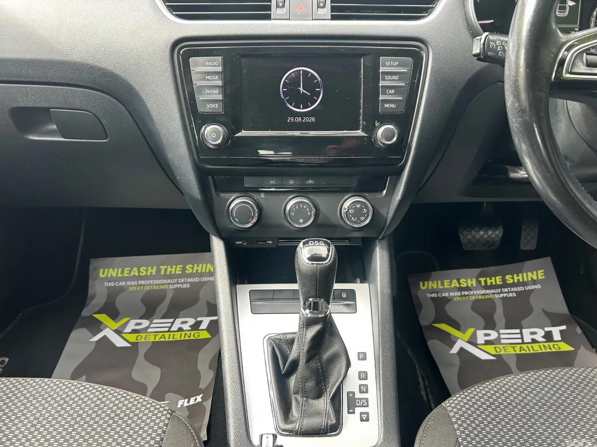 Skoda Octavia Saloon, Diesel, 2017, Grey