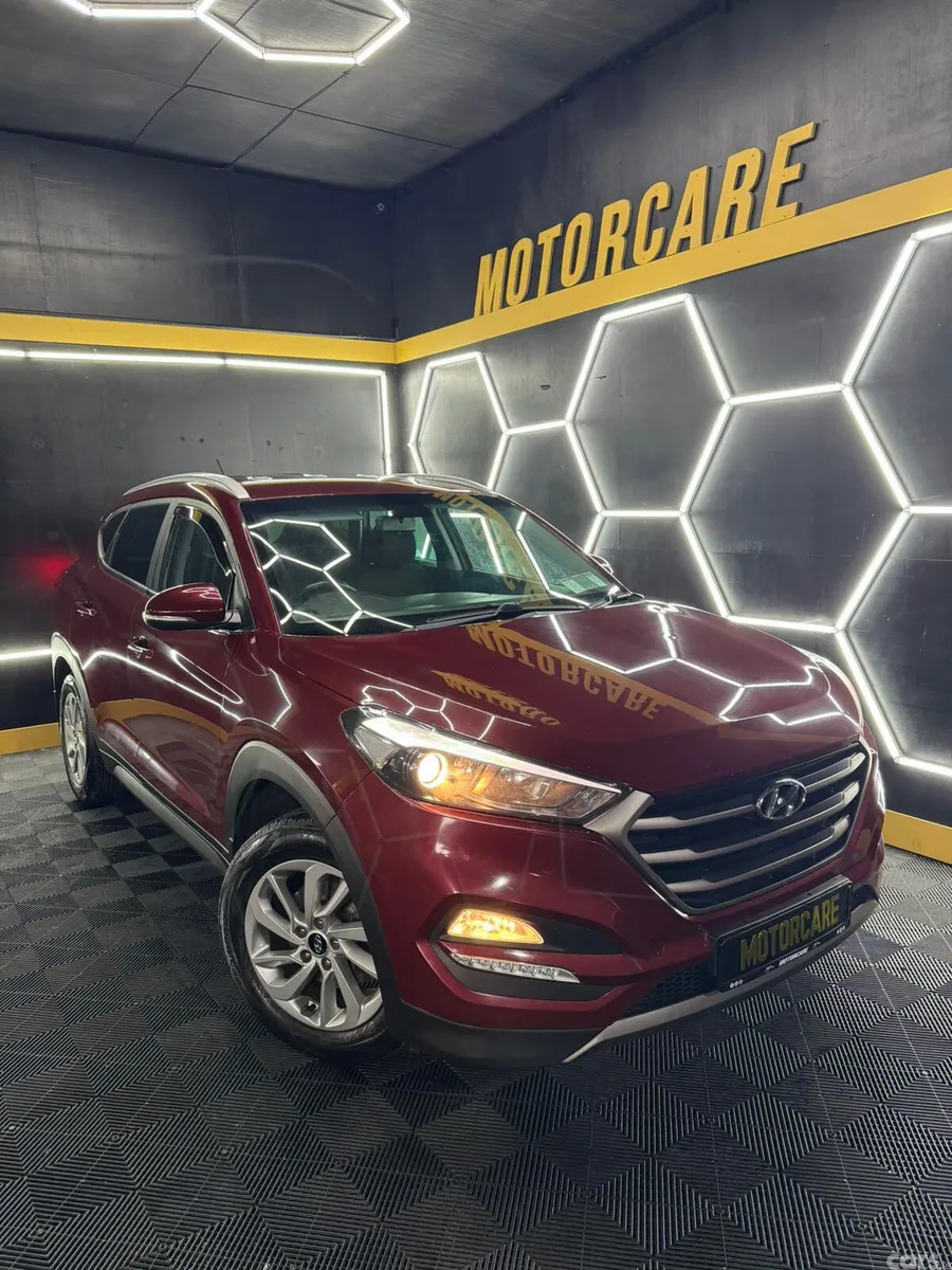 Hyundai Tucson SUV, Diesel, 2016, Red