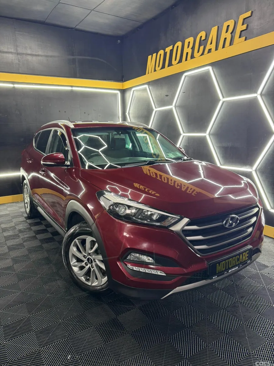 Hyundai Tucson SUV, Diesel, 2016, Red