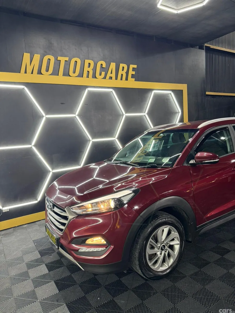 Hyundai Tucson SUV, Diesel, 2016, Red