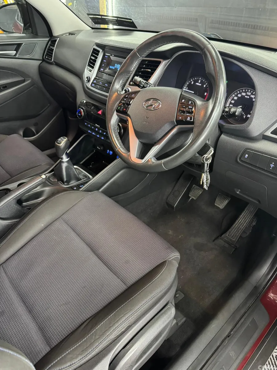 Hyundai Tucson SUV, Diesel, 2016, Red