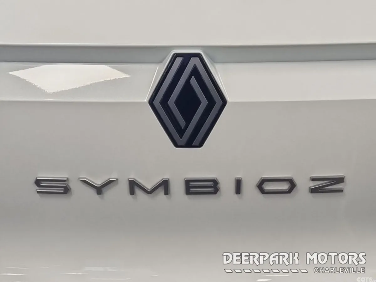 Renault Symbioz Hatchback, Petrol Hybrid, 2026, White