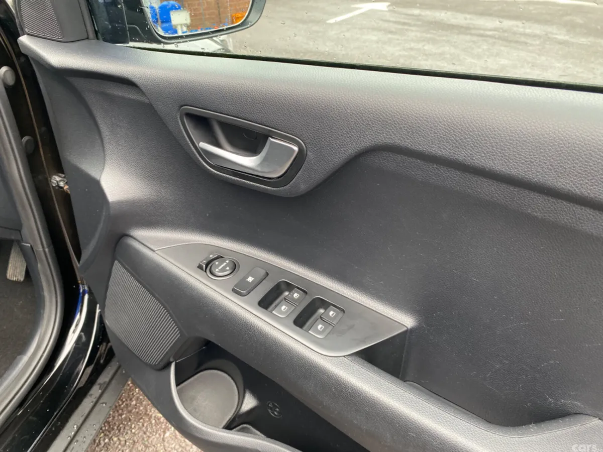 Kia Stonic Estate/Jeep, Petrol, 2023, Black