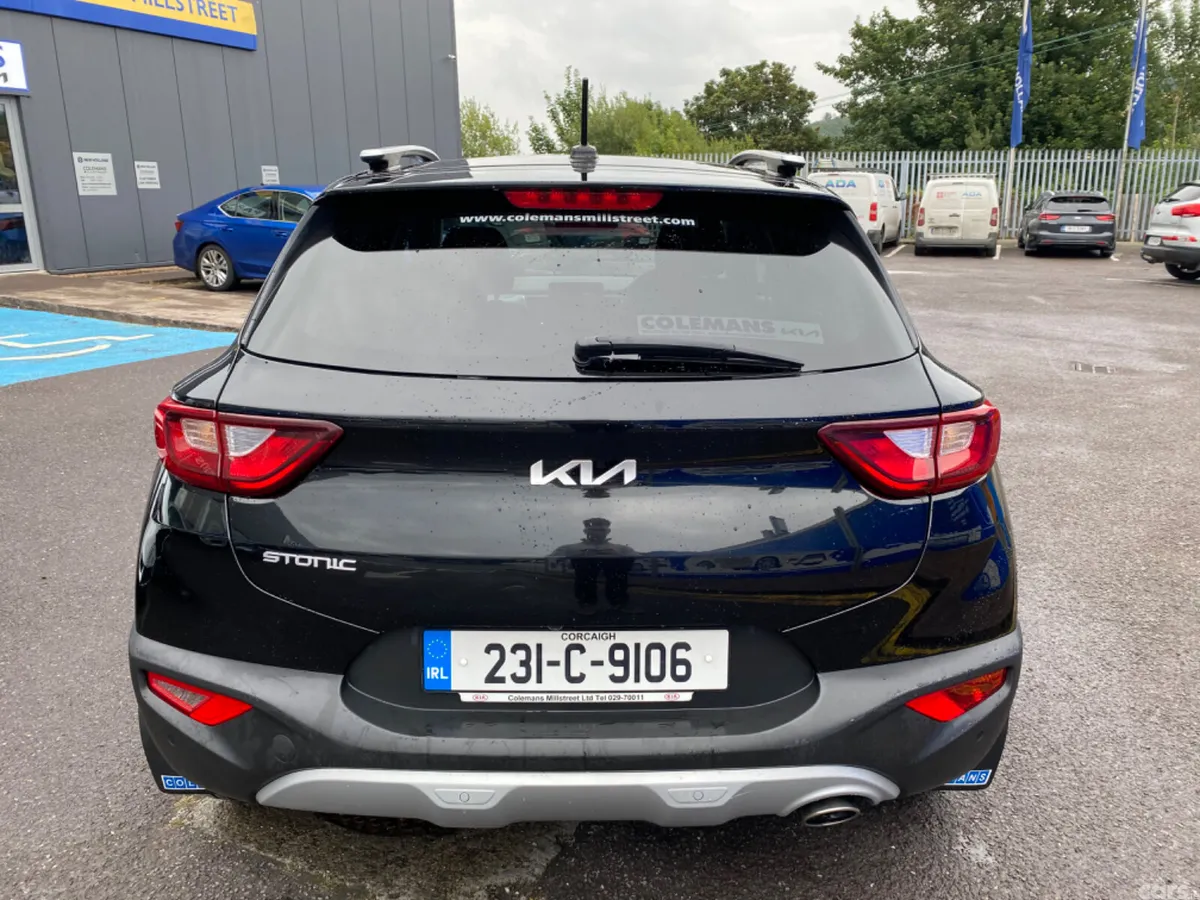 Kia Stonic Estate/Jeep, Petrol, 2023, Black