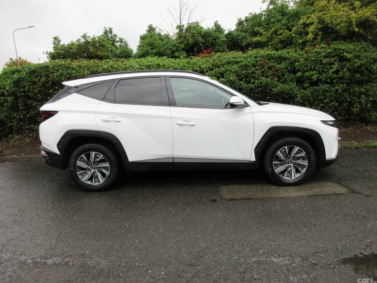Hyundai Tucson SUV, Petrol Hybrid, 2022, White