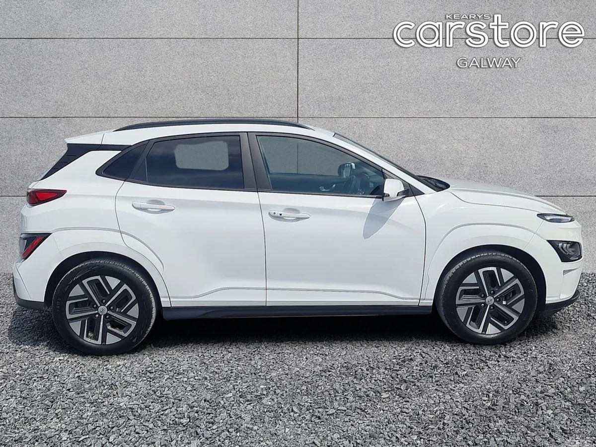 Hyundai KONA Hatchback, Electric, 2023, White