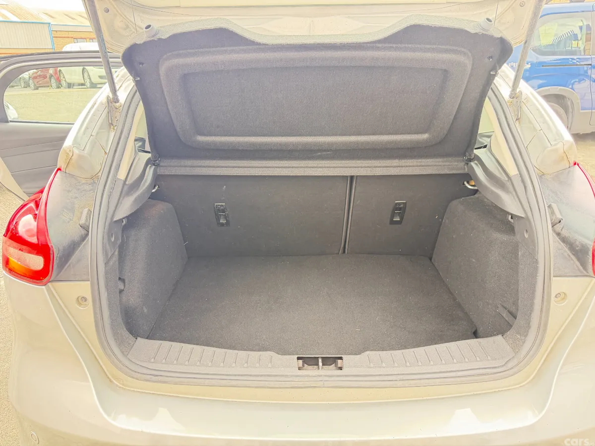Ford Focus Hatchback, Diesel, 2017, Silver