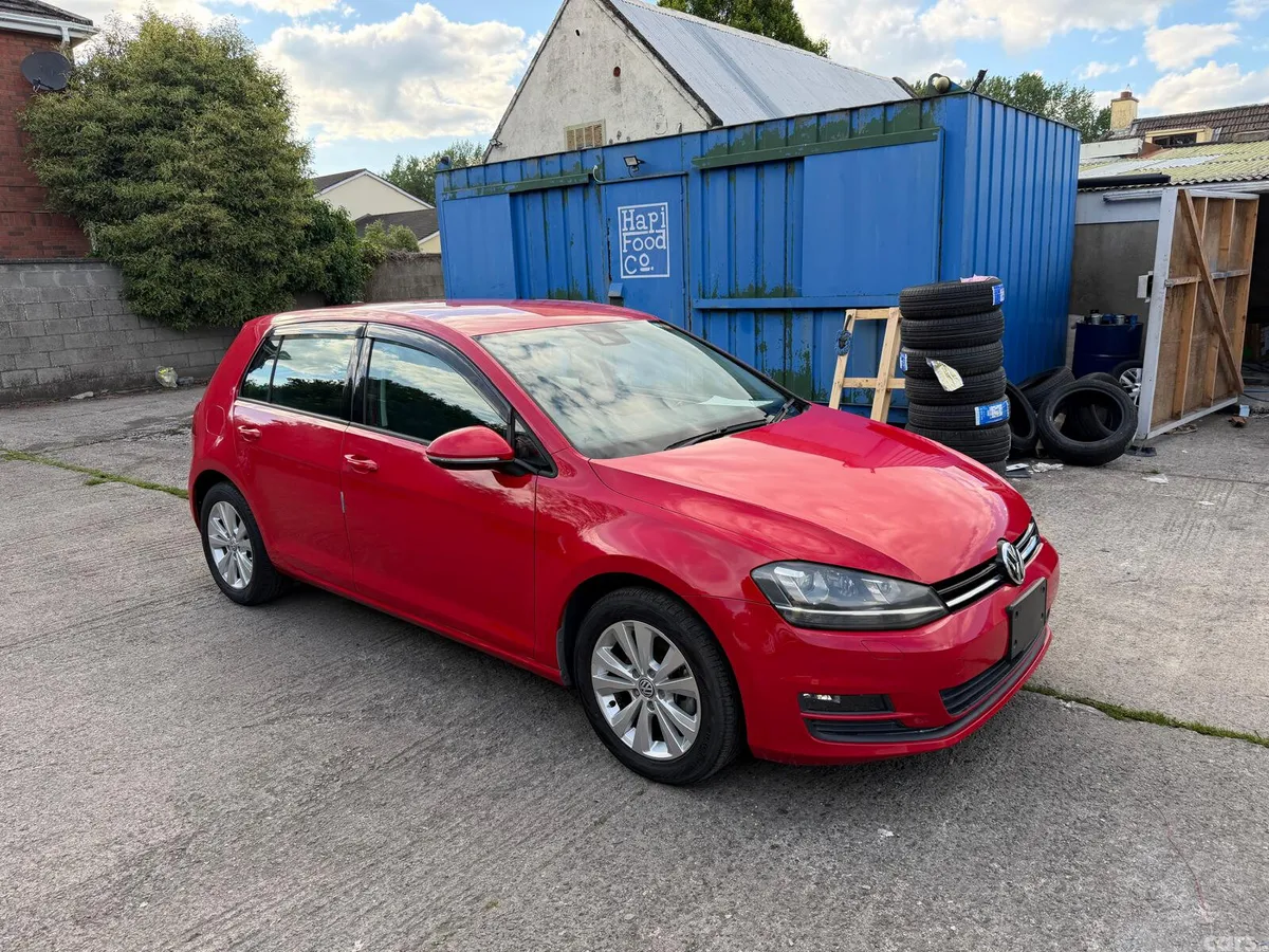 Volkswagen Golf Hatchback, Petrol, 2015, Red