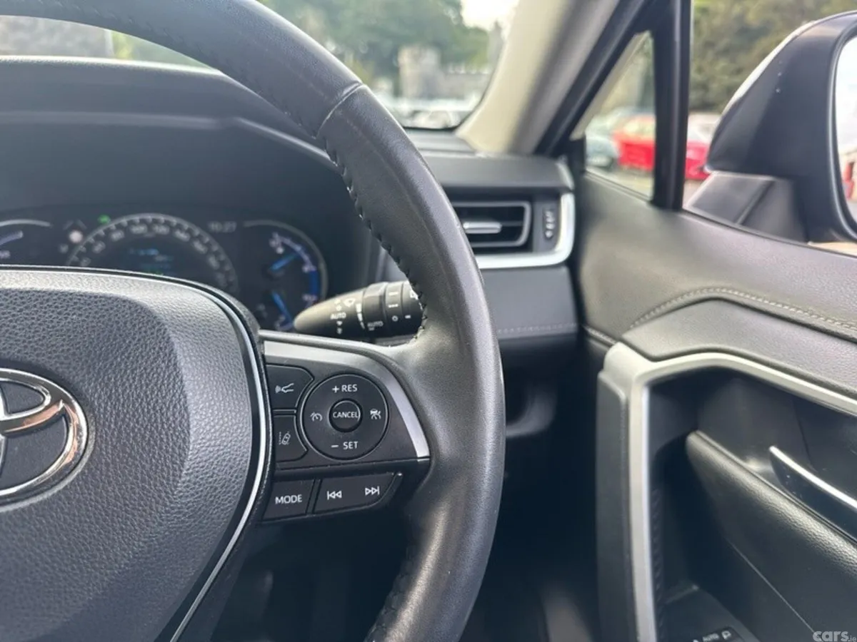 Toyota RAV4 SUV, Petrol Hybrid, 2022, Blue