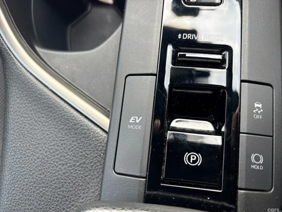 Toyota C-HR SUV, Petrol Hybrid, 2024, Grey