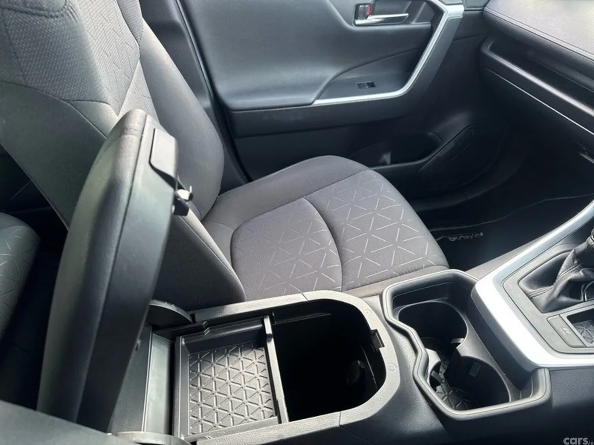 Toyota RAV4 SUV, Petrol Hybrid, 2022, Blue