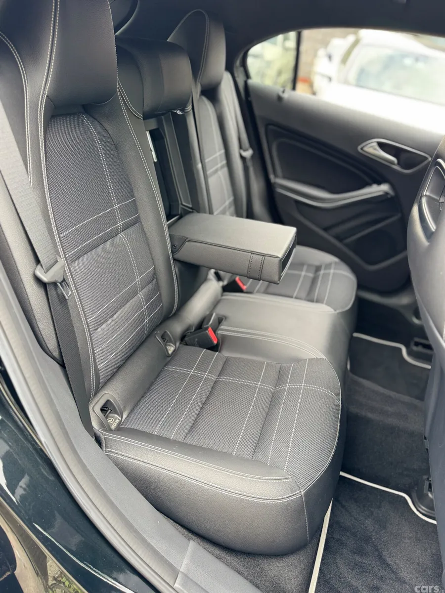 Mercedes-Benz A-Class Hatchback, Petrol, 2014, Black