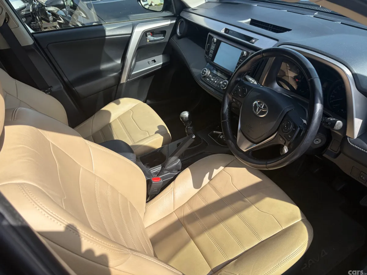 Toyota RAV4 SUV, Diesel, 2016, Black