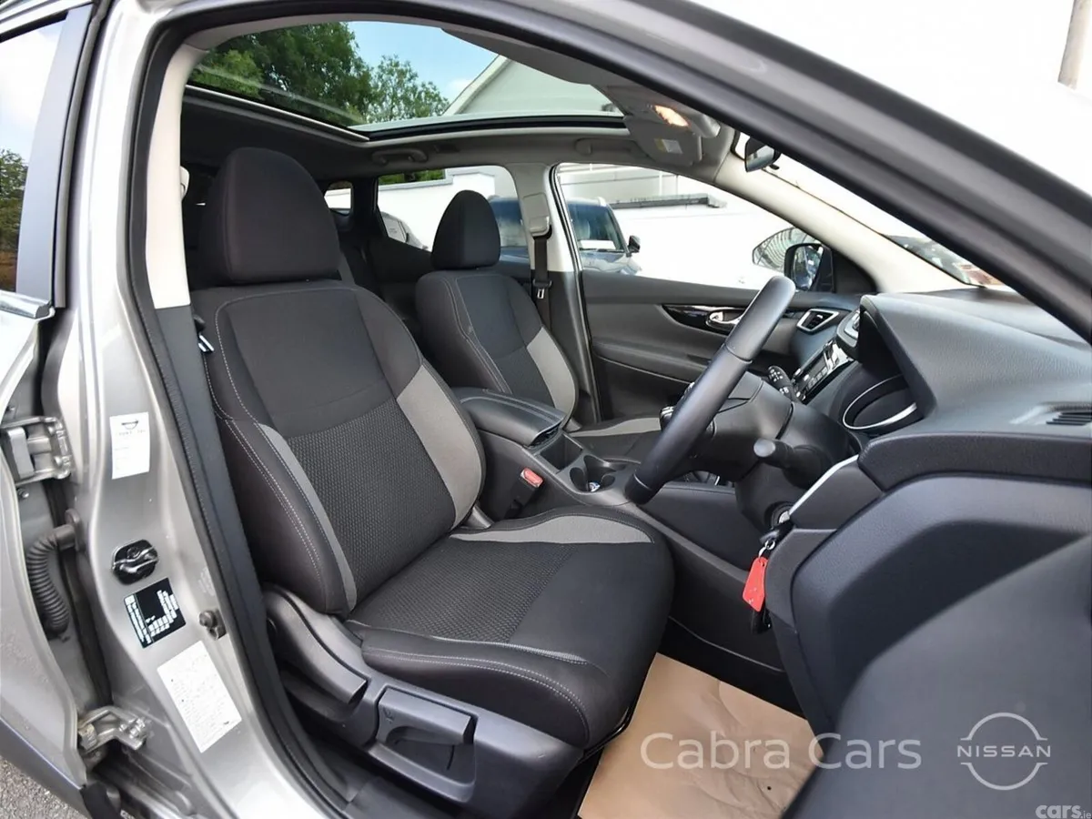 Nissan Qashqai MPV, Diesel, 2020, Silver