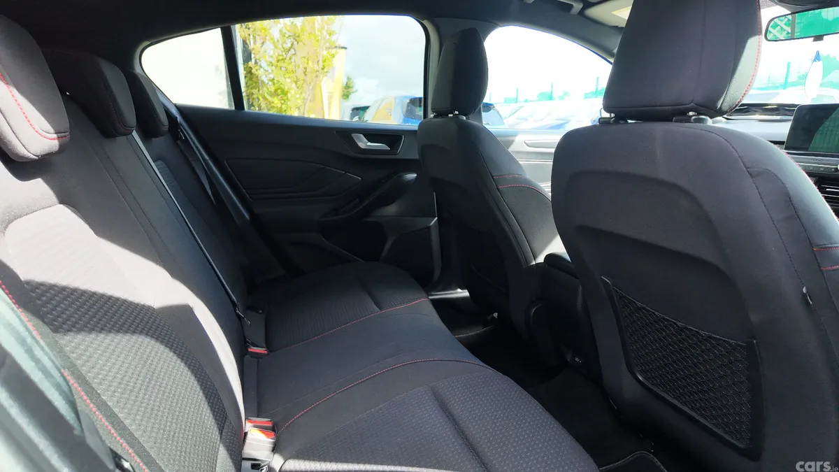 Ford Focus Hatchback, Petrol, 2019, Grey